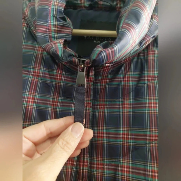 Talbots Quilted Goose Down Puffer vest Navy/red/Green Plaid - Picture 4 of 8